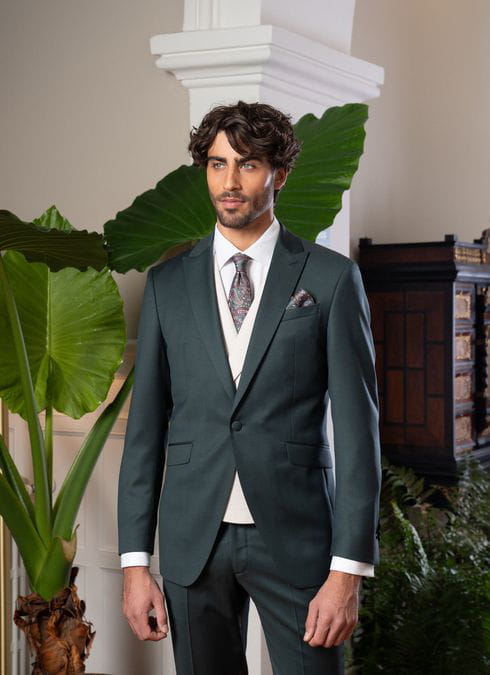 trajes_novio_2024_etiem_3